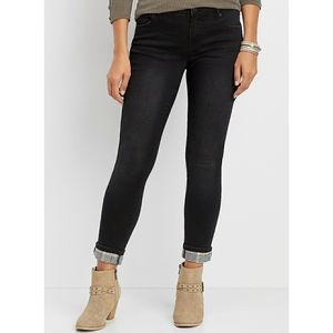 🌼🌼DenimFlex™ black plaid cuff jegging 2/$20